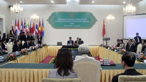 Hội thảo ASEAN-Trung Quốc kỷ niệm 10 năm ký DOC - ảnh 1